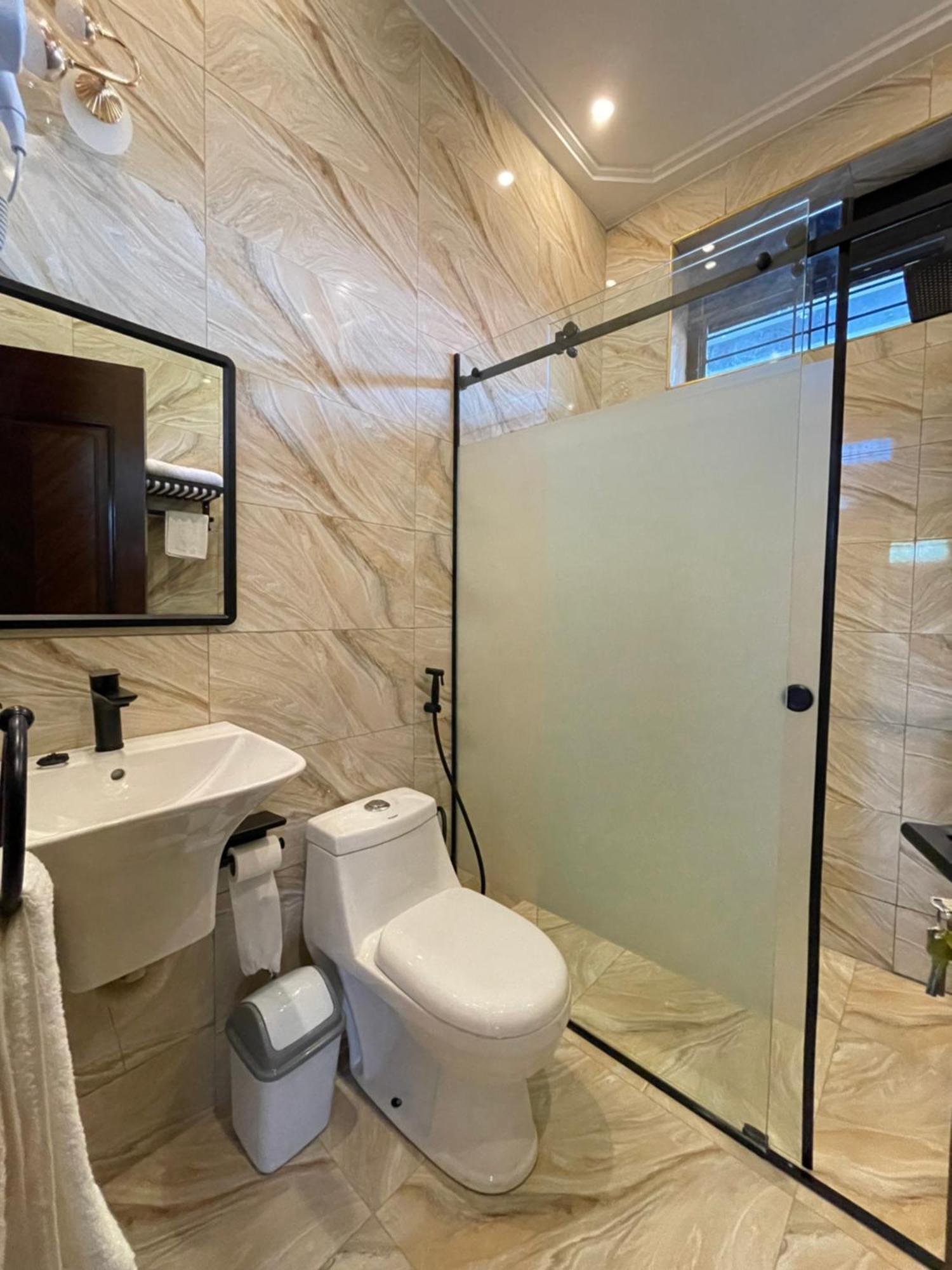 The Nook Boutique Bed & Breakfast Кампала Екстериор снимка
